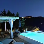 White Lefkada Villa Kalamítsi